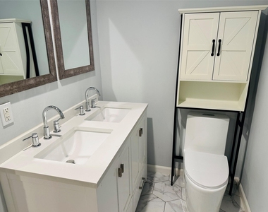 9758 Cedardale Drive - Photo Thumbnail 15
