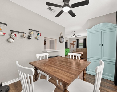 1005 Avenue D - Photo Thumbnail 12