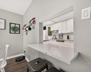 1005 Avenue D - Photo Thumbnail 13