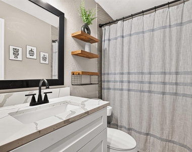1005 Avenue D - Photo Thumbnail 26