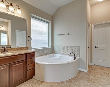 4814 Sequoia Park Lane - Photo Thumbnail 26