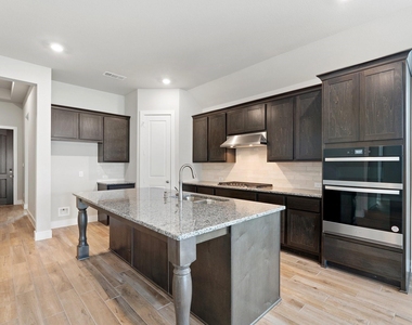 10719 River Walk Drive - Photo Thumbnail 6