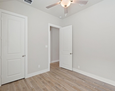 10719 River Walk Drive - Photo Thumbnail 22