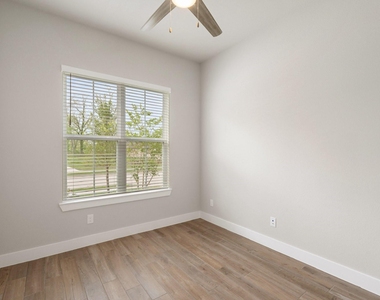 10719 River Walk Drive - Photo Thumbnail 18
