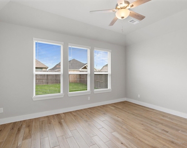 10719 River Walk Drive - Photo Thumbnail 12