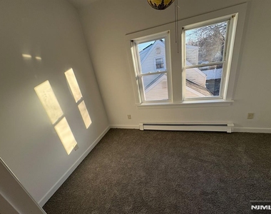 580 Chestnut - Photo Thumbnail 8