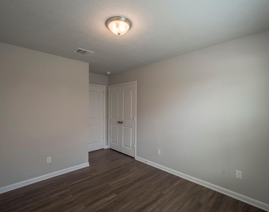 7418 Masters Drive - Photo Thumbnail 15
