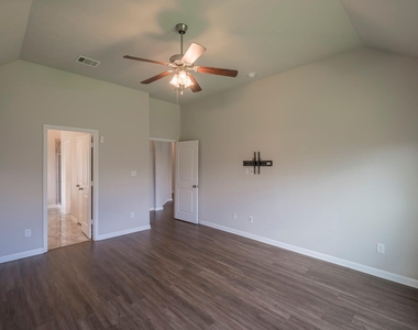 7418 Masters Drive - Photo Thumbnail 11