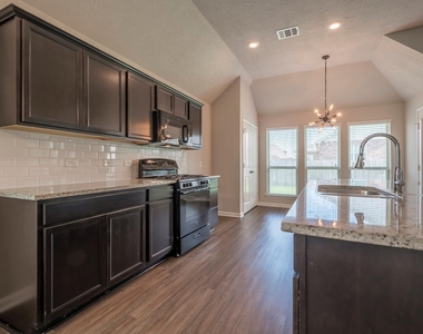 7418 Masters Drive - Photo Thumbnail 7