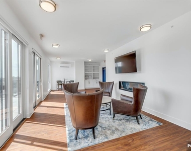 85 Ridge - Photo Thumbnail 7