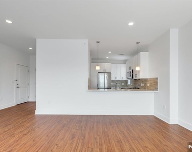 85 Ridge - Photo Thumbnail 17