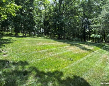 244 Butternut - Photo Thumbnail 3