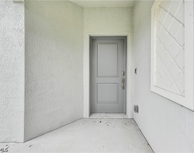 20545 Hazelnut Court S - Photo Thumbnail 4