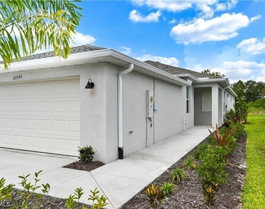 20545 Hazelnut Court S - Photo Thumbnail 28