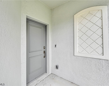 20545 Hazelnut Court S - Photo Thumbnail 5