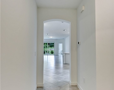 20545 Hazelnut Court S - Photo Thumbnail 25