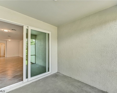 20545 Hazelnut Court S - Photo Thumbnail 6
