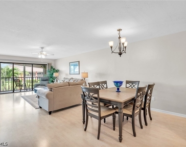4640 Chantelle Drive - Photo Thumbnail 7