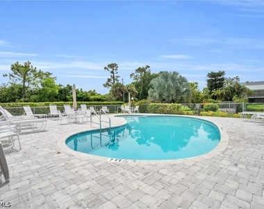 4640 Chantelle Drive - Photo Thumbnail 24