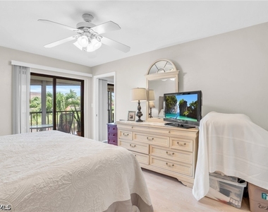 4640 Chantelle Drive - Photo Thumbnail 17