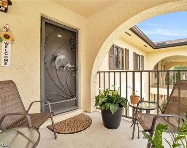 4640 Chantelle Drive - Photo Thumbnail 2