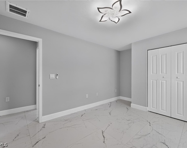3211 43rd Street Sw - Photo Thumbnail 18