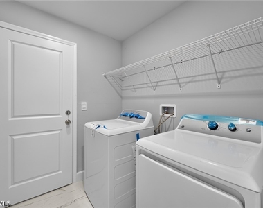 3211 43rd Street Sw - Photo Thumbnail 22