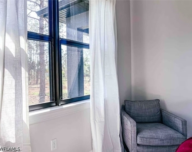 2396 50th Avenue Ne - Photo Thumbnail 14