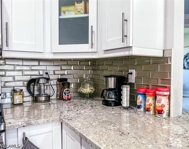 2396 50th Avenue Ne - Photo Thumbnail 7
