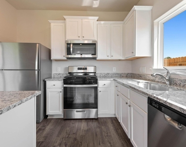 10351 Red Cardinal Drive - Photo Thumbnail 6