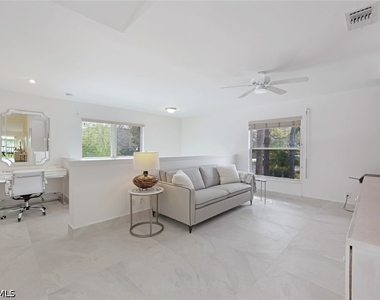 881 Gulf Pavilion Drive - Photo Thumbnail 2