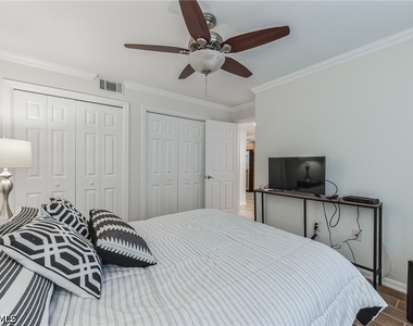 5633 Turtle Bay Drive - Photo Thumbnail 17