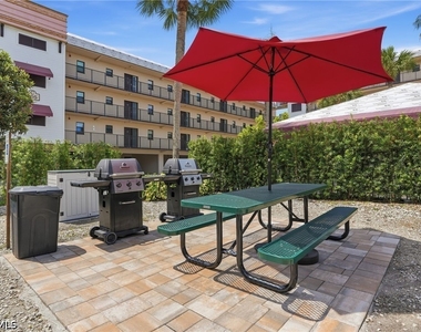 803 River Point Drive - Photo Thumbnail 19