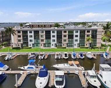 803 River Point Drive - Photo Thumbnail 15