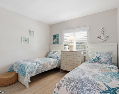 803 River Point Drive - Photo Thumbnail 9