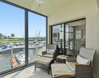 803 River Point Drive - Photo Thumbnail 11