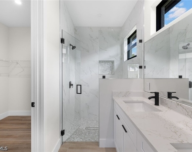 3032 Woodside Avenue - Photo Thumbnail 16