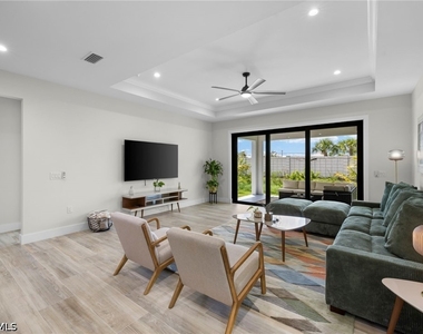 3032 Woodside Avenue - Photo Thumbnail 8