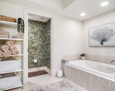 2728 Tiburon Boulevard E - Photo Thumbnail 16