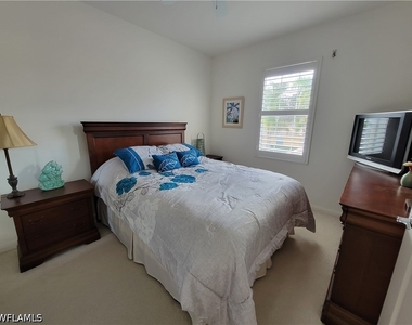 28209 Jeneva Way - Photo Thumbnail 12