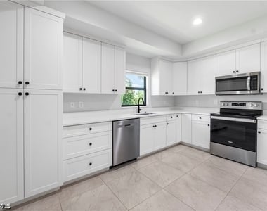 11251 Dean Street - Photo Thumbnail 8