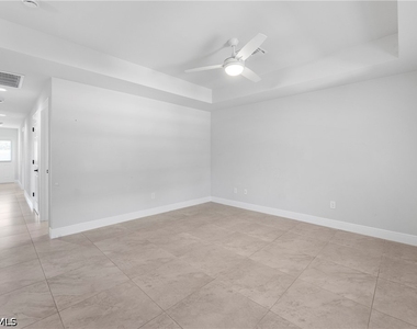 11251 Dean Street - Photo Thumbnail 5