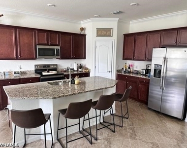 11564 Golden Oak Terrace - Photo Thumbnail 5