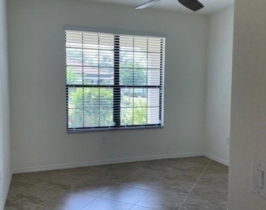 11564 Golden Oak Terrace - Photo Thumbnail 13