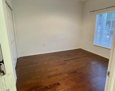 3265 Amanda Lane - Photo Thumbnail 7