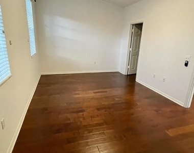 3265 Amanda Lane - Photo Thumbnail 12