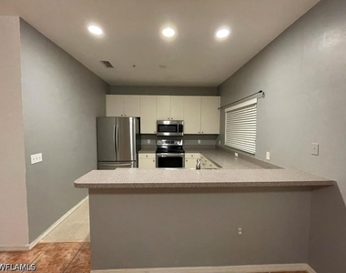 3265 Amanda Lane - Photo Thumbnail 5