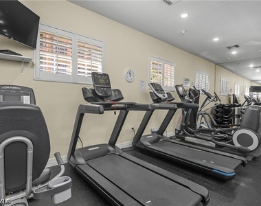451 Bayfront Place - Photo Thumbnail 17