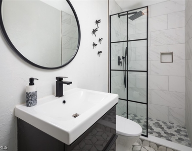4171 Lakewood Boulevard - Photo Thumbnail 8