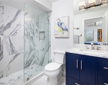 4171 Lakewood Boulevard - Photo Thumbnail 6